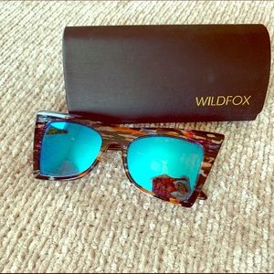 Super fun colorful Wildfox Cat Eye sunnies 🦊